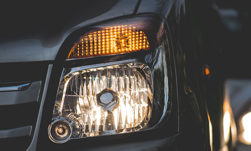 Come scegliere il rivestimento della luce dell'auto che ti si adatta?